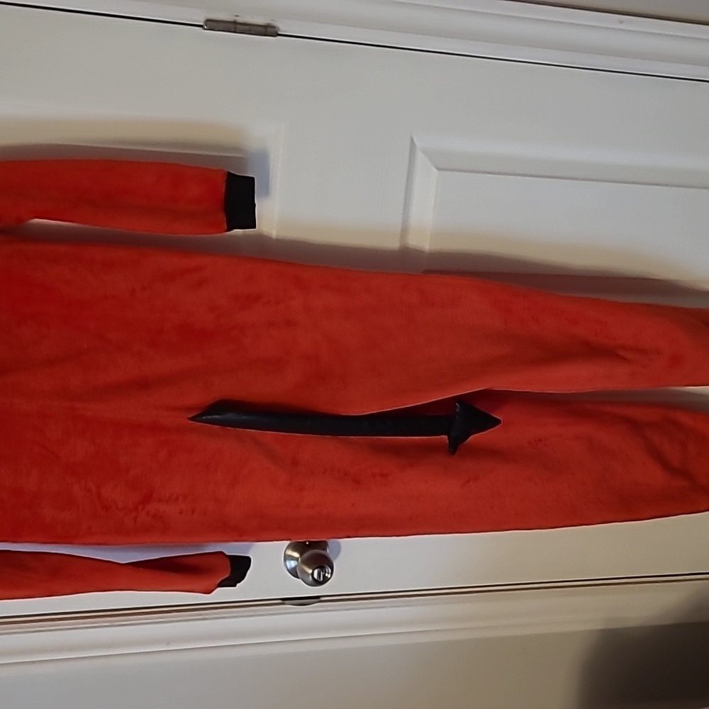 Ardene Devil onesie - Picture 6 of 6